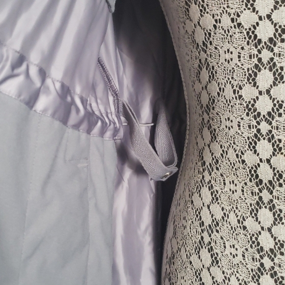 Lululemon wanderful Capelet - Picture 9 of 13